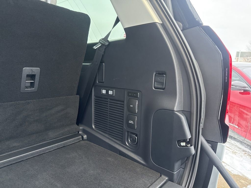 Used 2025 Ford Expedition Active image 44