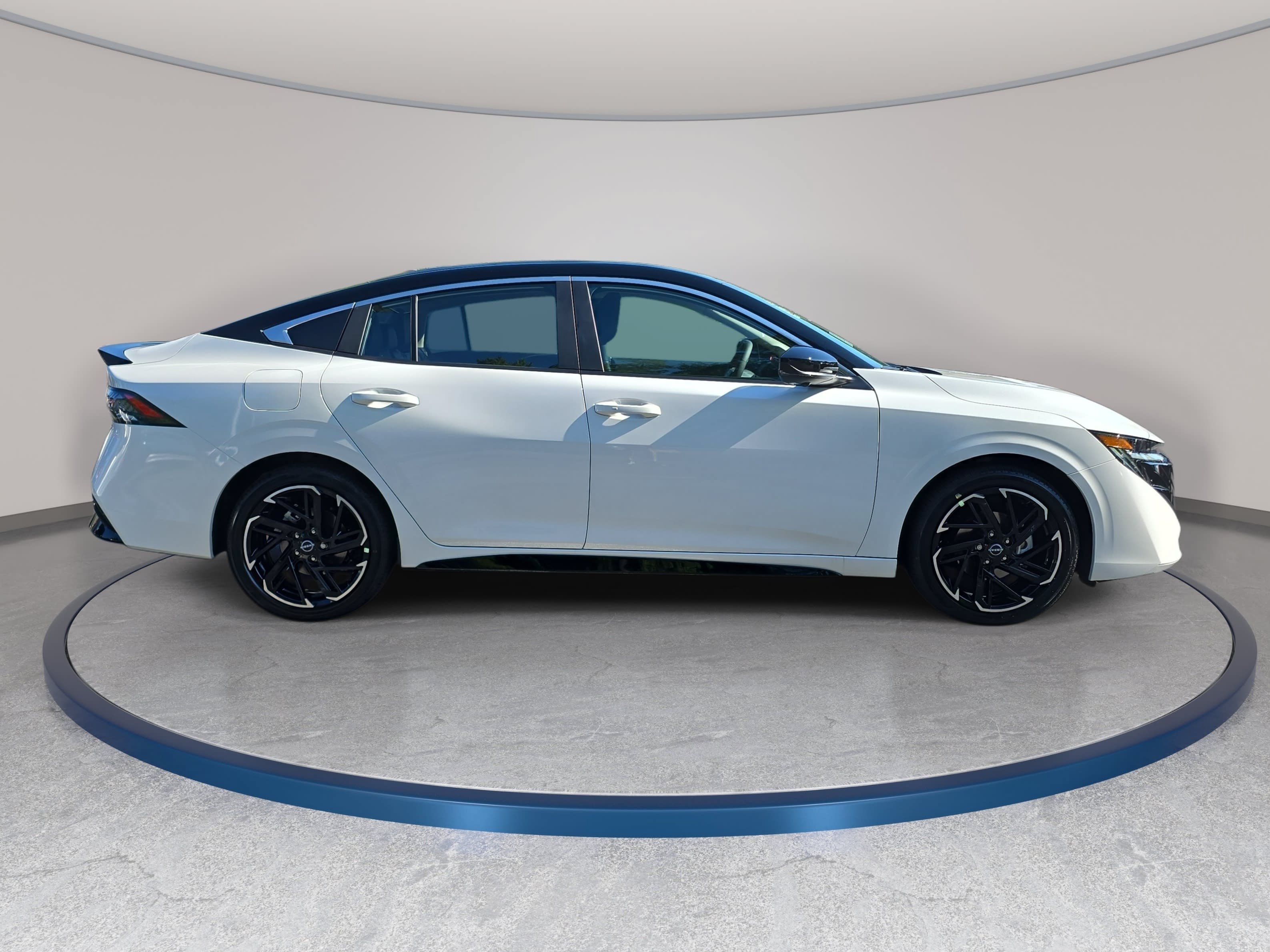 New 2026 Nissan Sentra SR w/ SR Premium Package FWD image 4