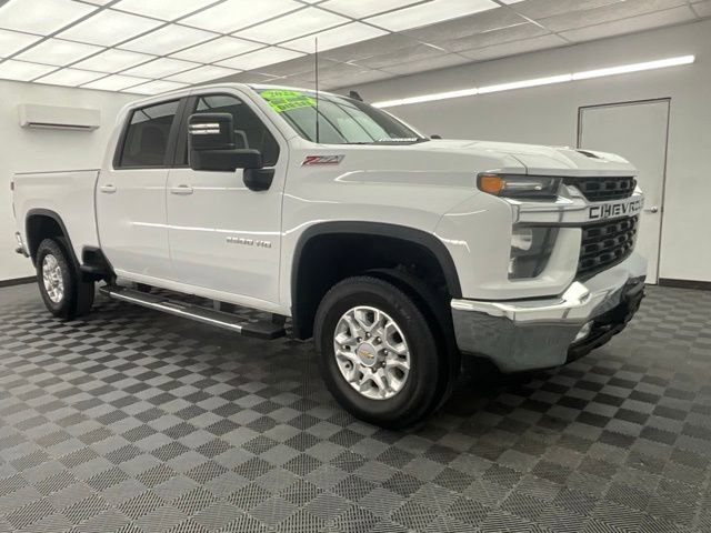Used 2023 Chevrolet Silverado 2500 LT w/ Convenience Package AWD/4WD image 2