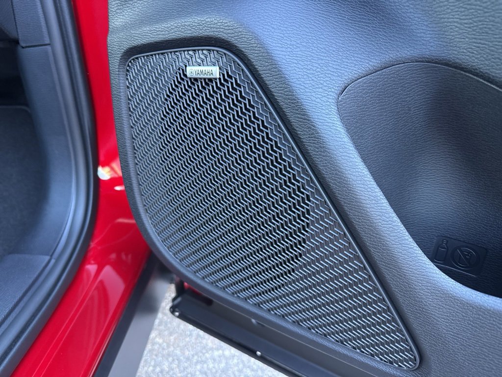 New 2025 Mitsubishi Outlander ES image 32