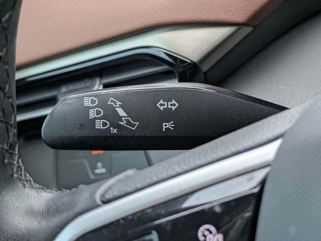 Certified 2023 Volkswagen ID.4 Pro image 33