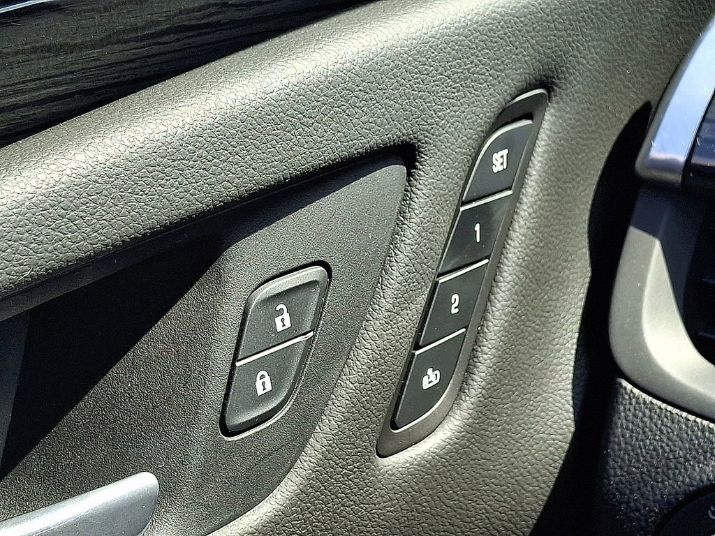 Used 2017 Buick Envision Essence image 23