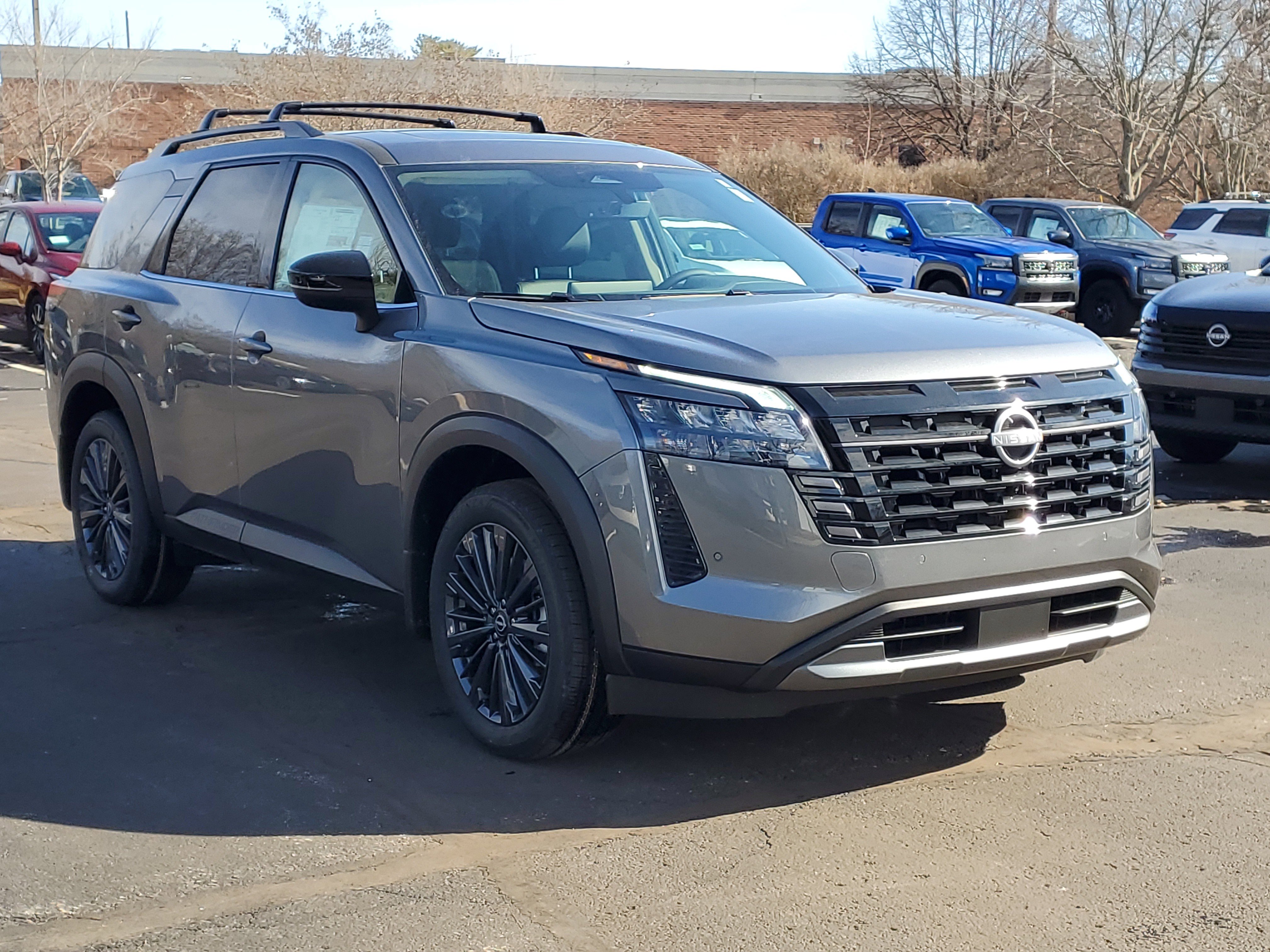 New 2026 Nissan Pathfinder SL w/ SL Premium Package image 2