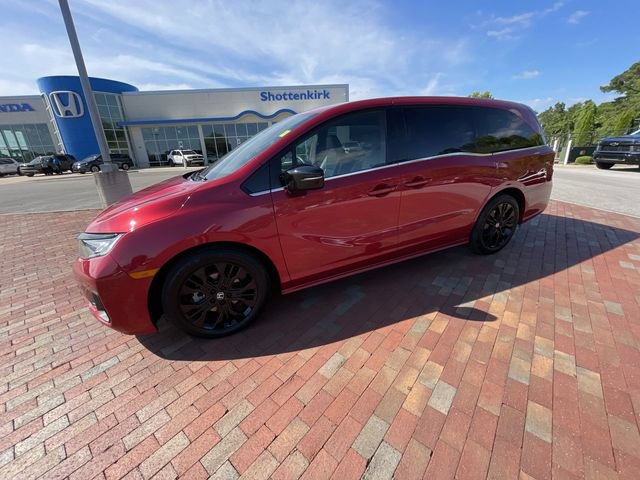 Used 2025 Honda Odyssey Sport-L image 31