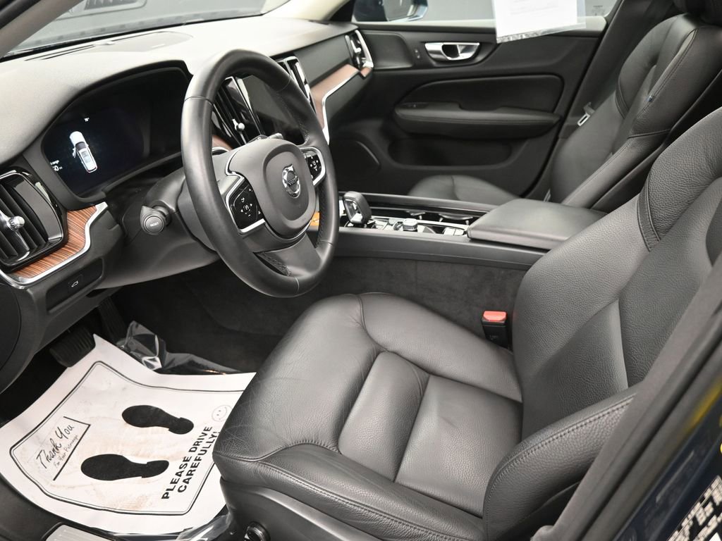 Used 2023 Volvo V60 B5 Cross Country Plus w/ Climate Package image 21