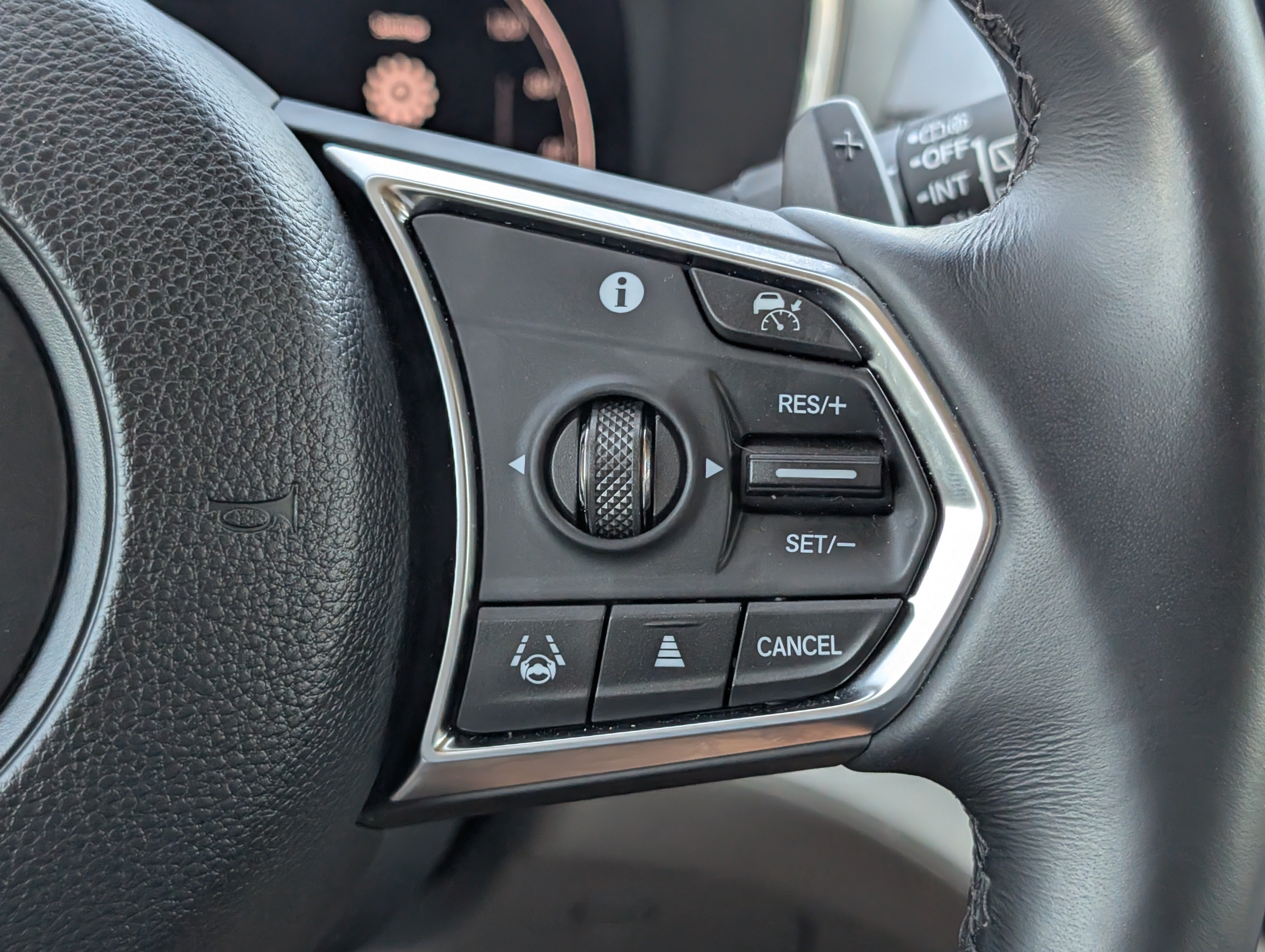 Certified 2025 Acura MDX w/ Technology Package FWD image 16