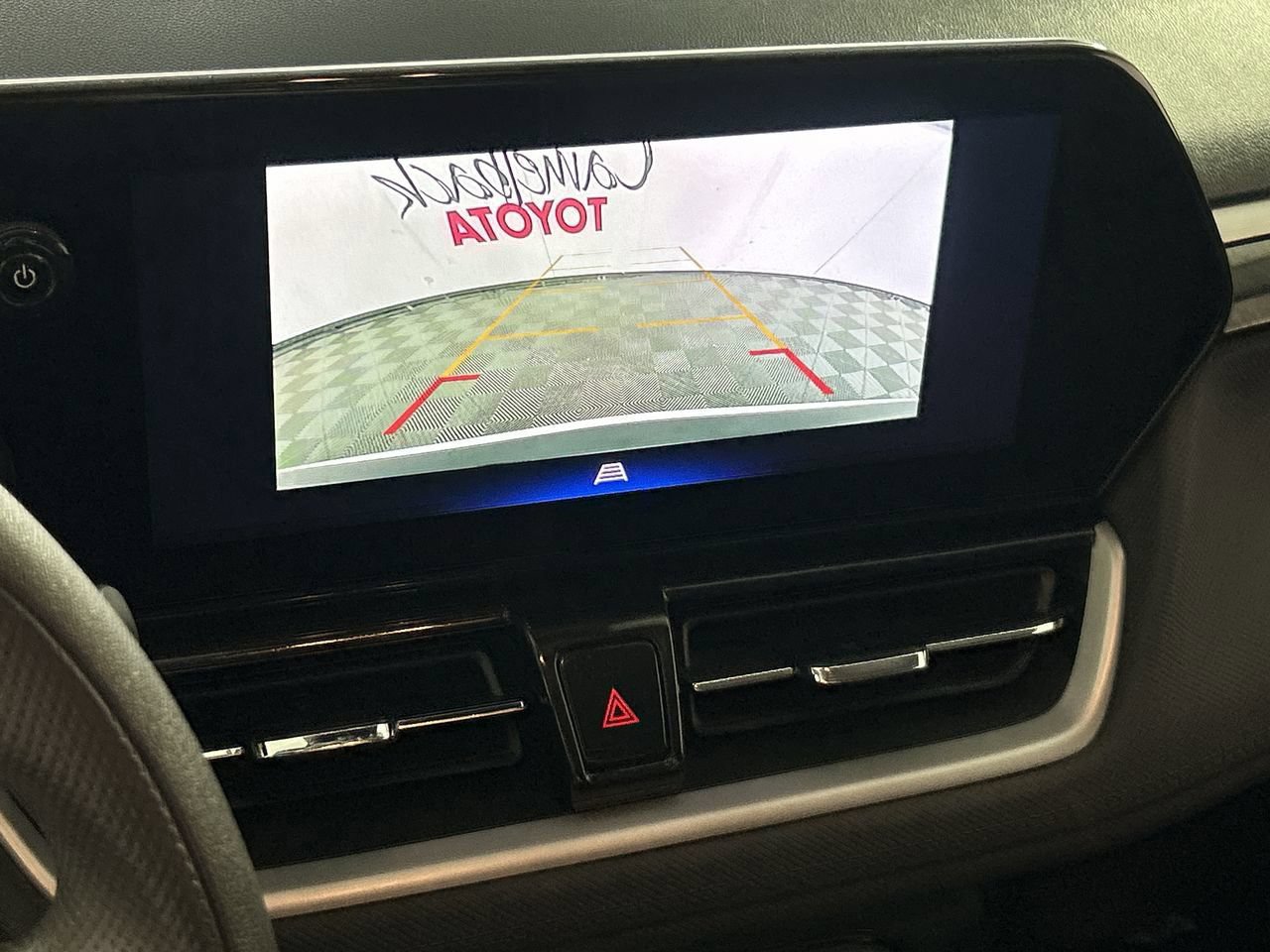 Used 2025 Chevrolet TrailBlazer LT FWD image 18