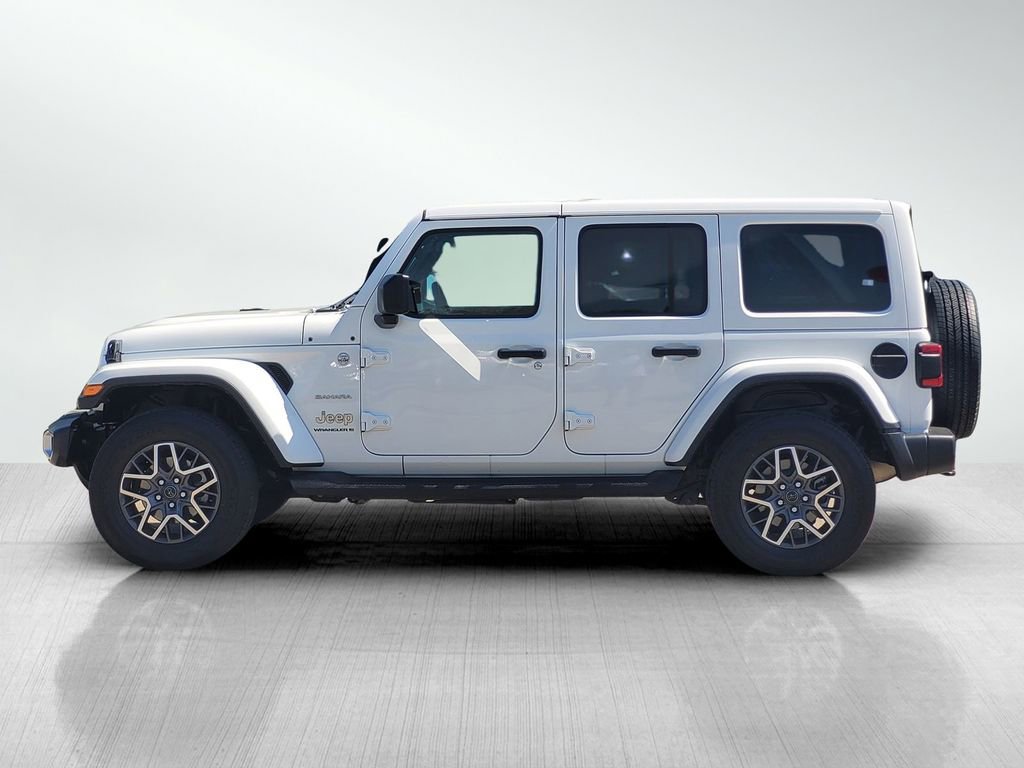 Used 2024 Jeep Wrangler Unlimited Sahara AWD/4WD image 7