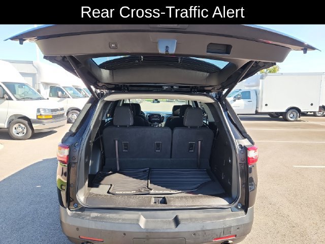 Used 2018 Chevrolet Traverse LT FWD image 31