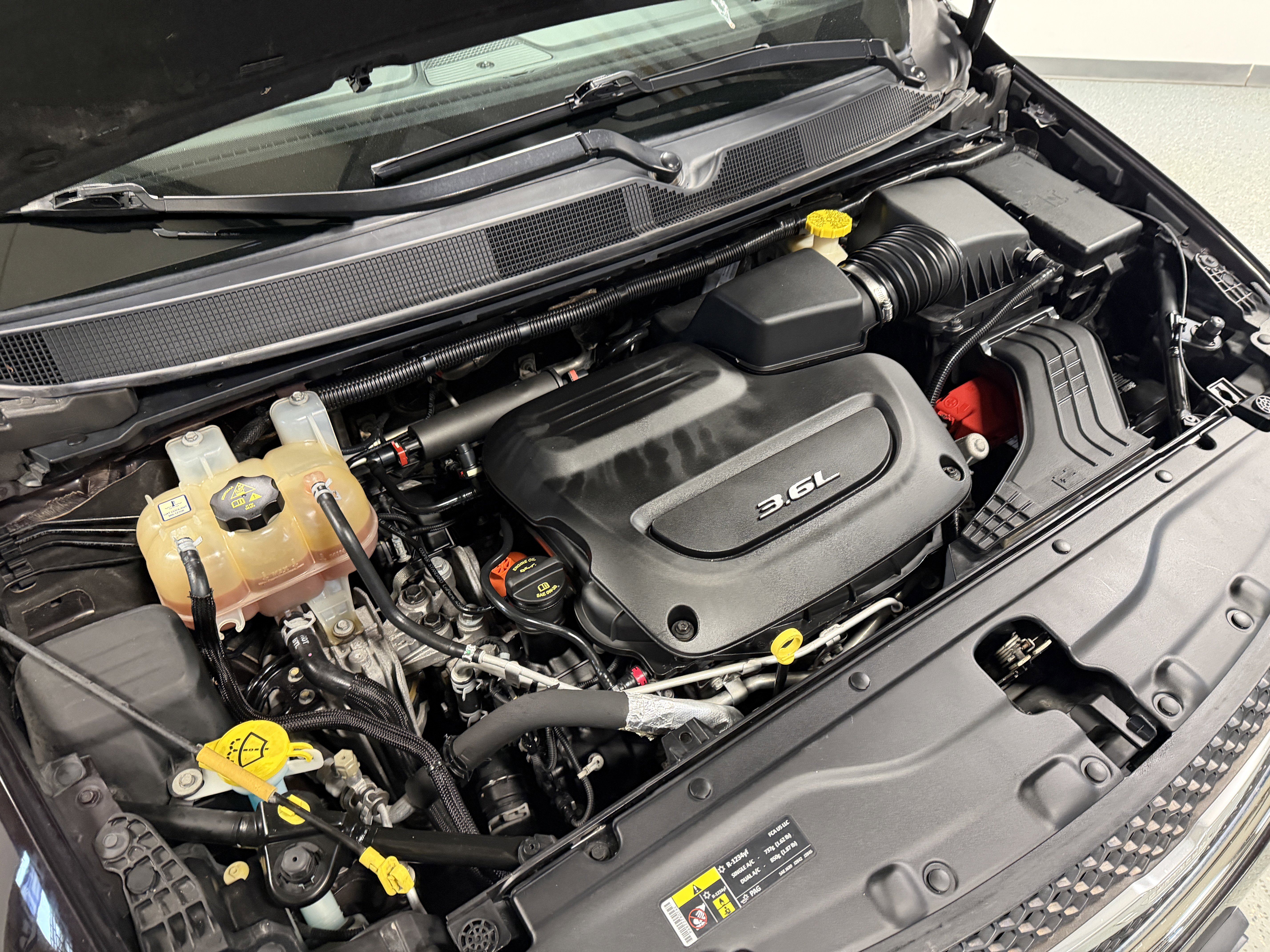 Used 2017 Chrysler Pacifica Touring w/ Tire & Wheel Group image 27