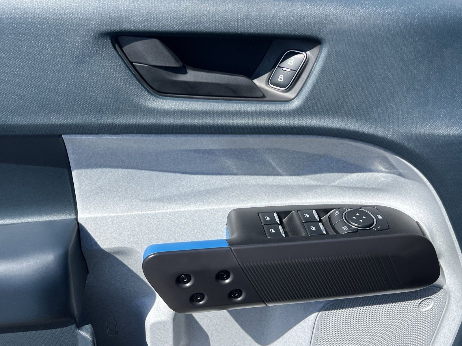 Certified 2025 Ford Maverick XLT w/ XLT Luxury Package image 15