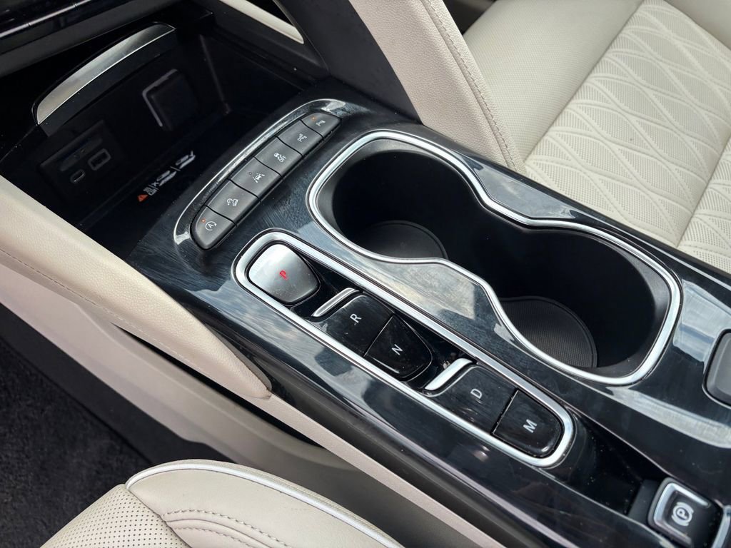 Used 2023 Buick Envision Avenir AWD/4WD image 17