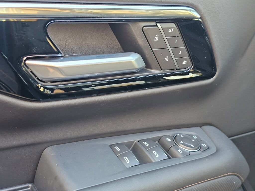 New 2026 Chevrolet Tahoe High Country w/ Sun And Tow Package image 35