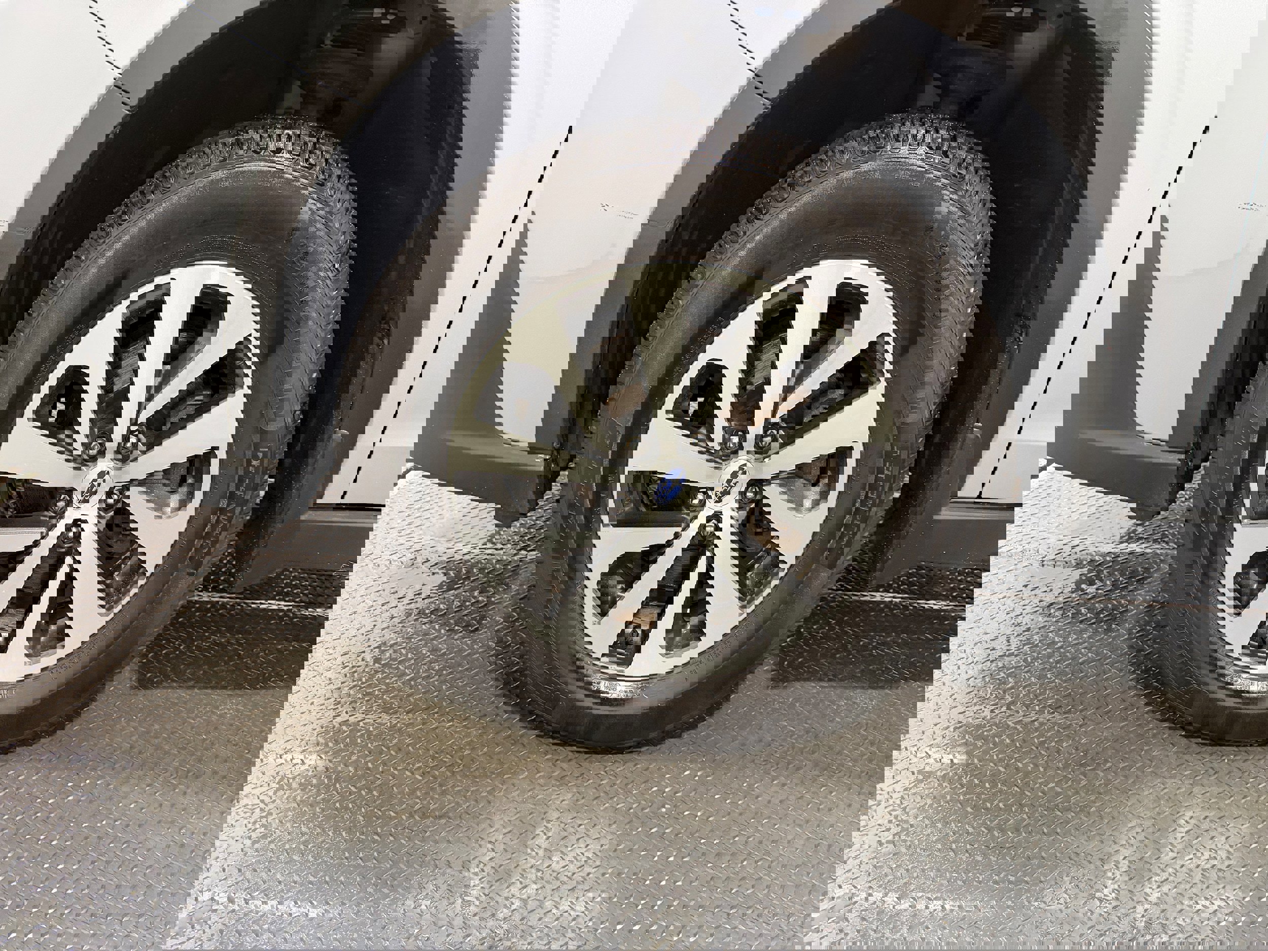 Used 2020 Subaru Outback Premium image 32