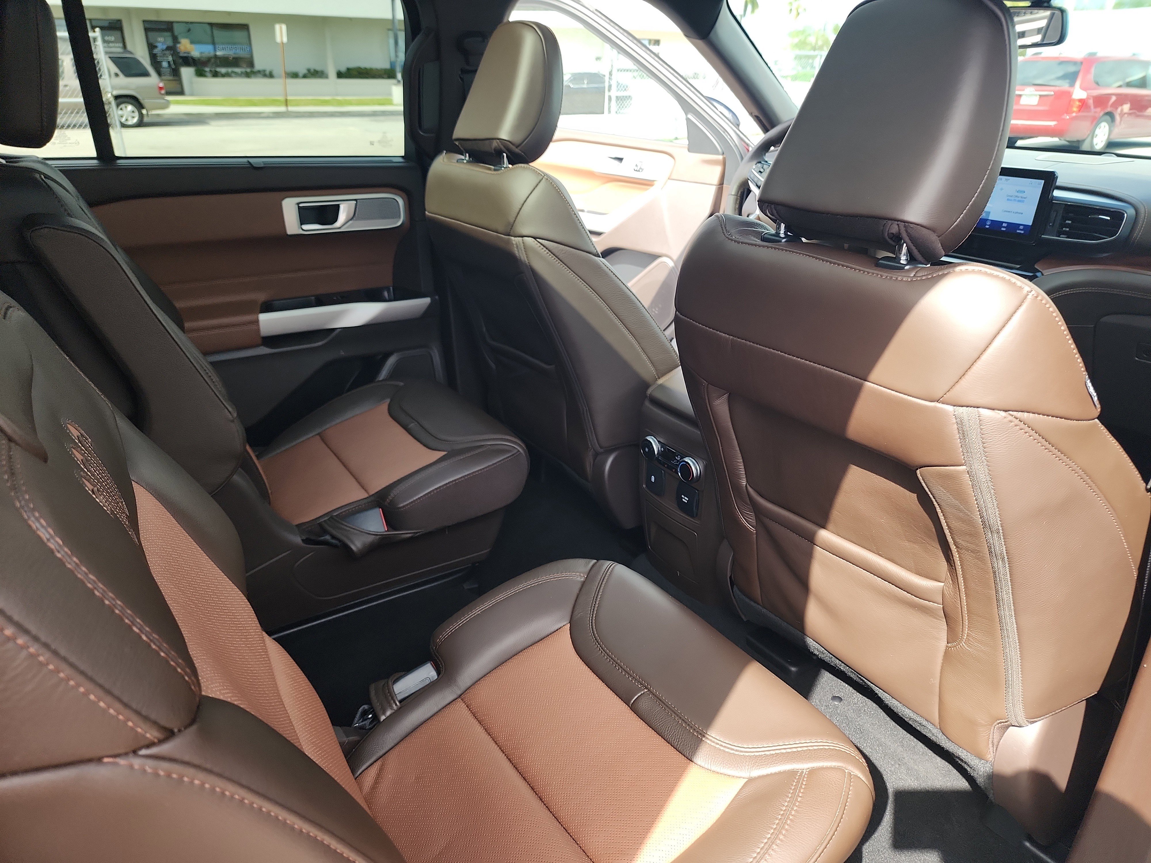 Used 2023 Ford Explorer King Ranch w/ Class IV Trailer Tow Package image 22