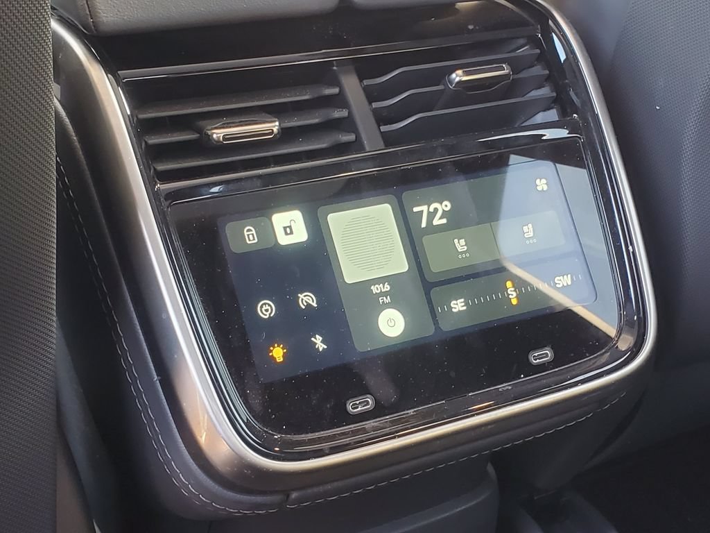 Used 2024 Rivian R1T Adventure Dual AWD/4WD image 28