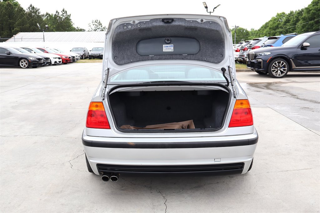 Used 2001 BMW 330i Sedan image 32
