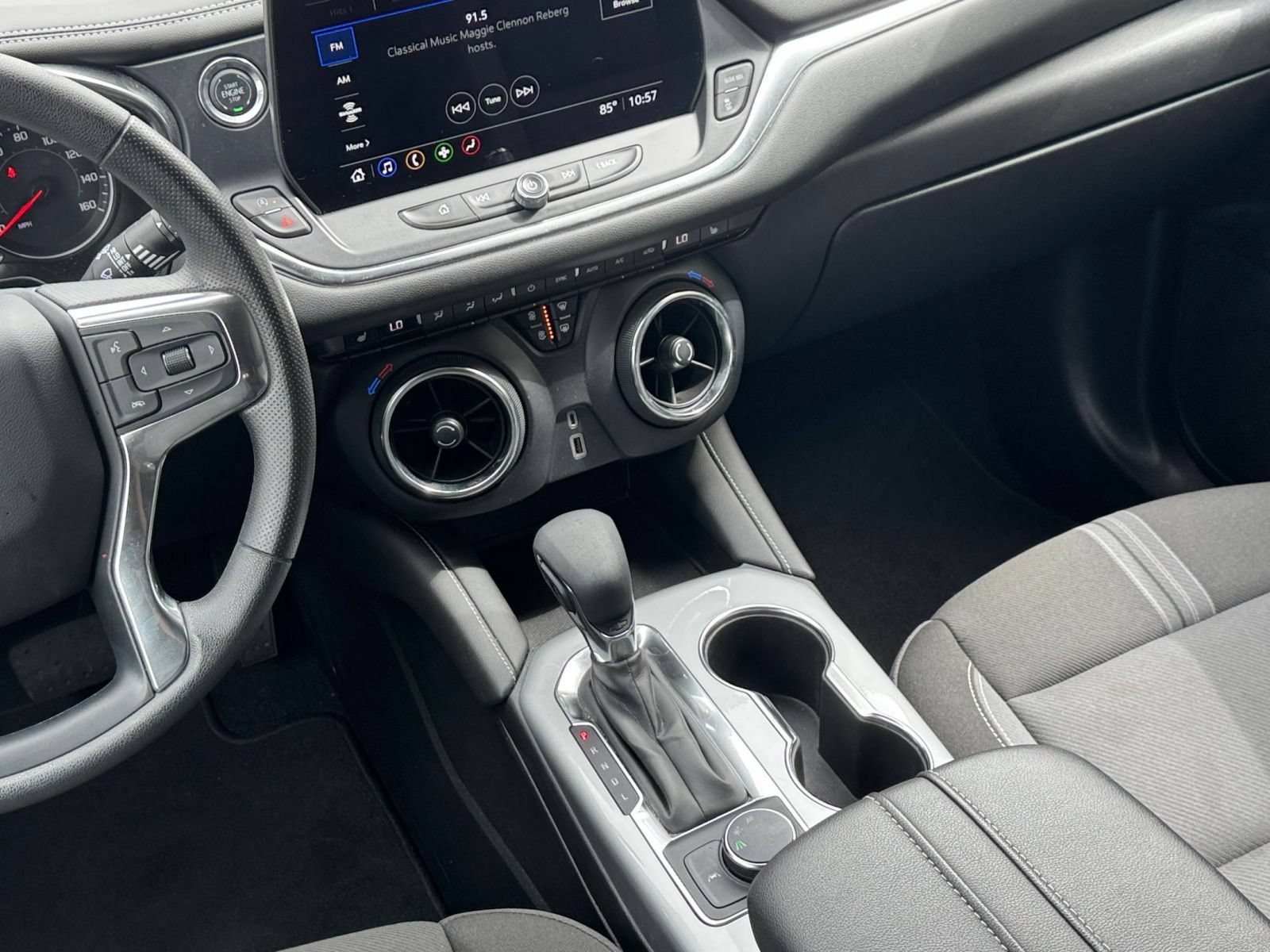 Used 2025 Chevrolet Blazer LT FWD image 41