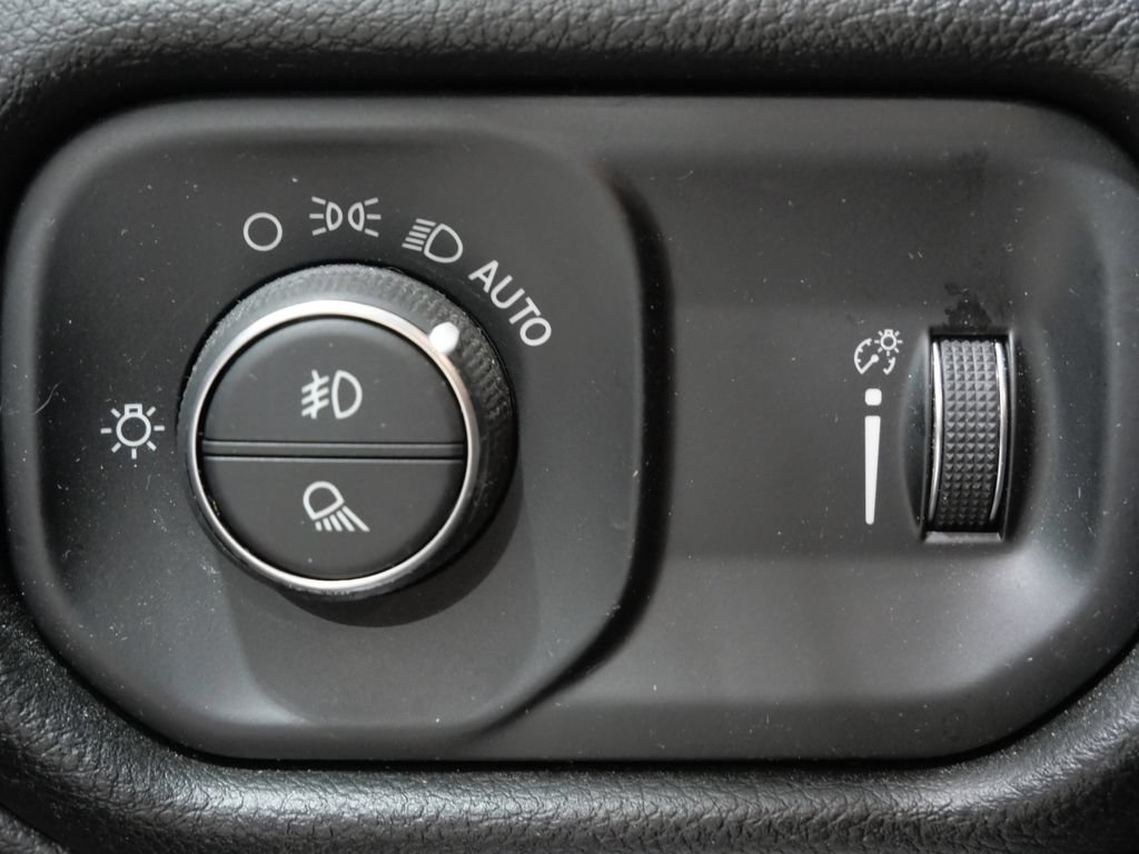 Used 2023 RAM 1500 Big Horn AWD/4WD image 12