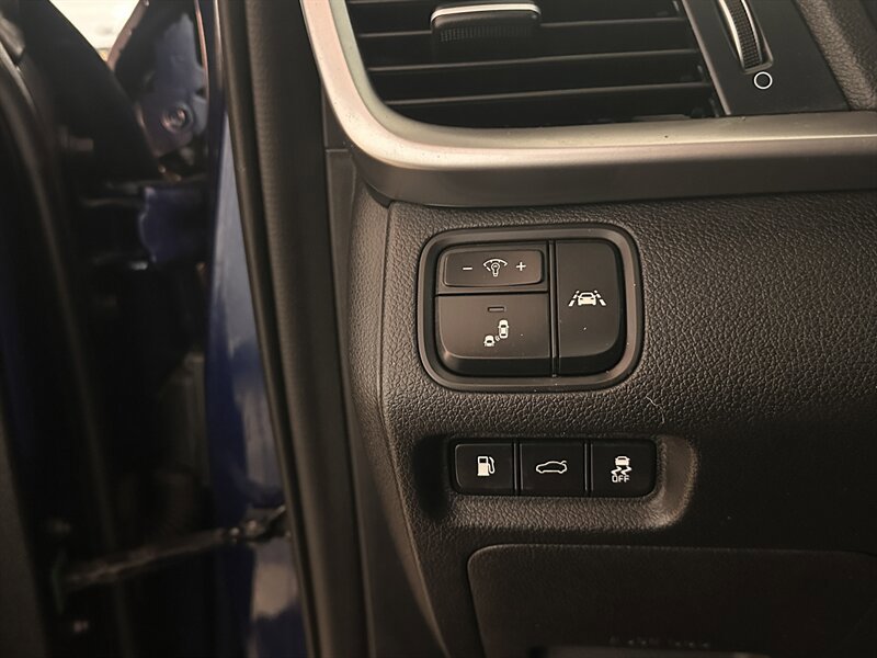 Used 2020 Kia Optima LX image 14