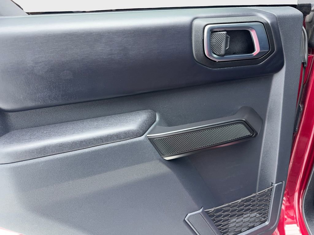 Used 2025 Ford Bronco Badlands image 43