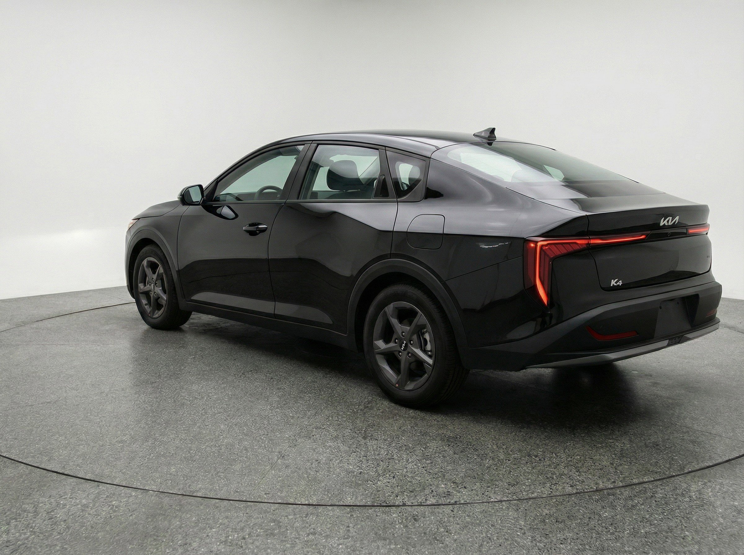 Used 2025 Kia K4 LXS image 6