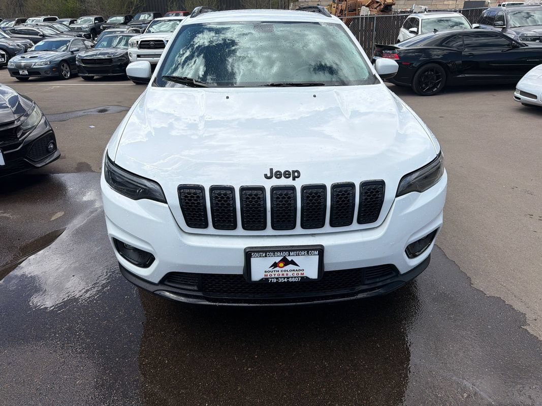 Used 2020 Jeep Cherokee Latitude Plus AWD/4WD image 2