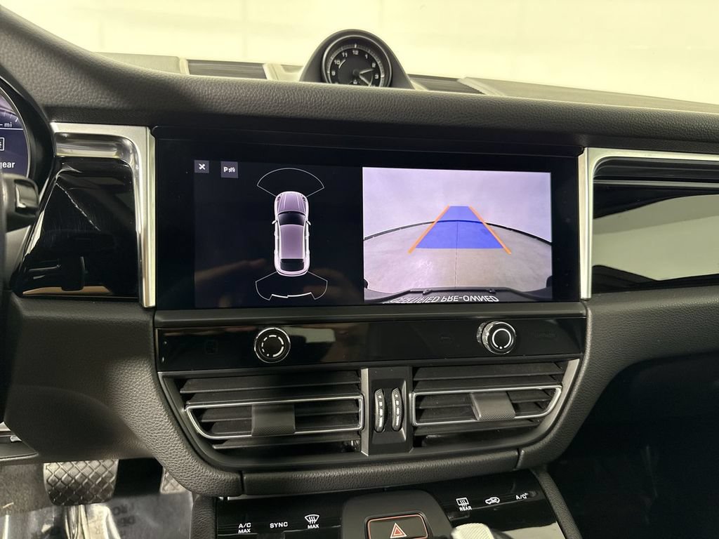 Certified 2022 Porsche Macan S AWD/4WD image 30