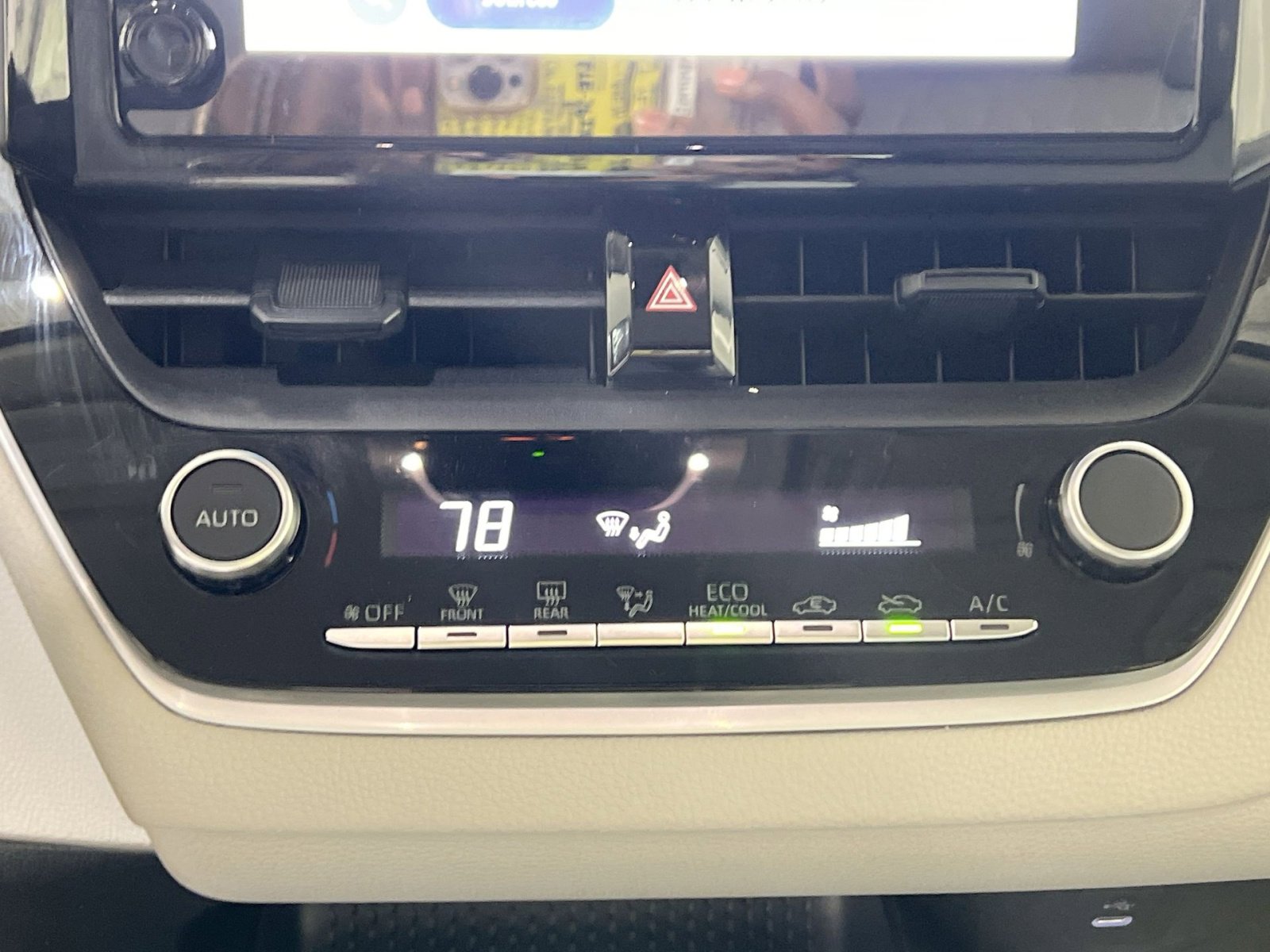 Used 2023 Toyota Corolla LE image 19