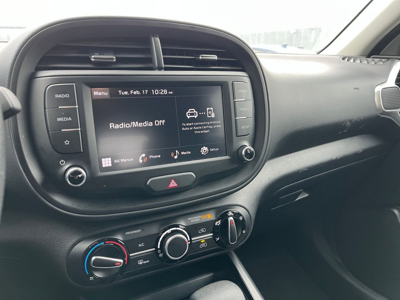 Used 2025 Kia Soul LX w/ LX Technology Package FWD image 20