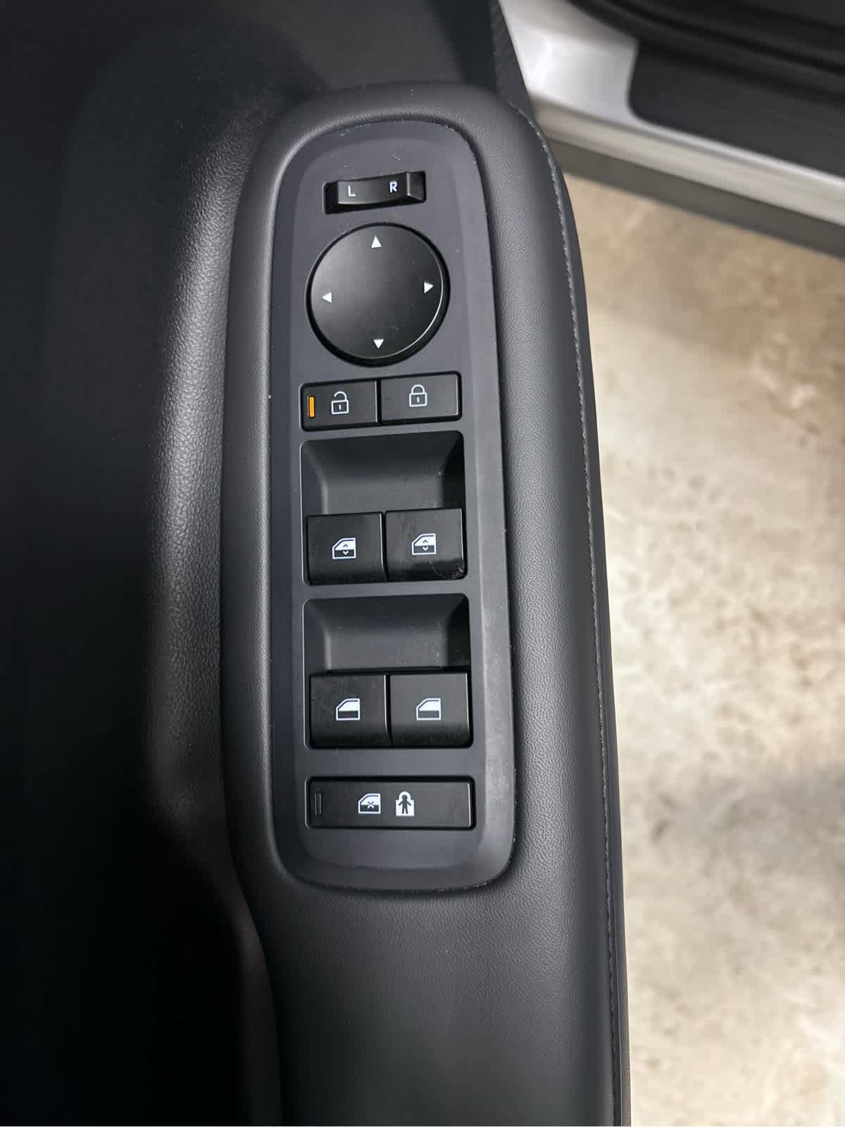 Used 2024 Hyundai Santa Fe XRT AWD/4WD image 25