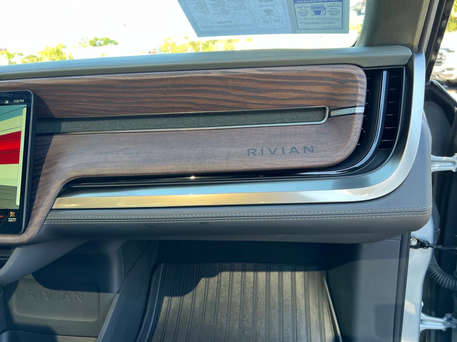 Used 2022 Rivian R1T Launch Edition image 61