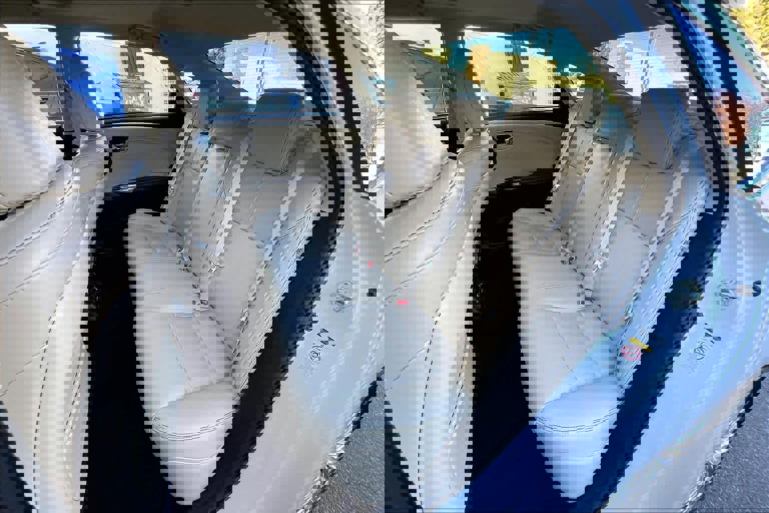 Used 2018 Toyota Avalon Limited image 20