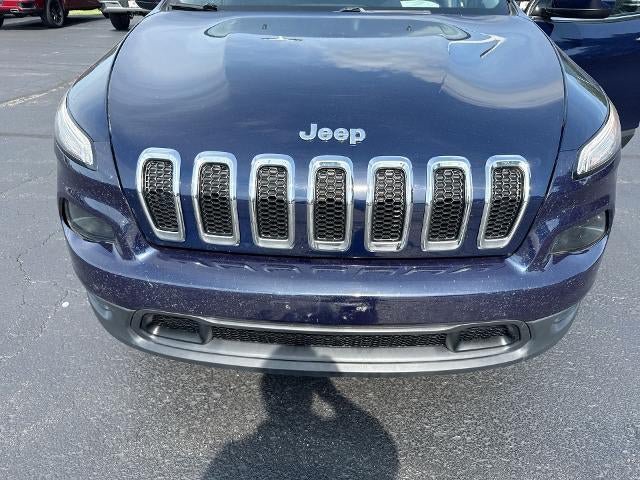 Used 2016 Jeep Cherokee Latitude AWD/4WD image 30