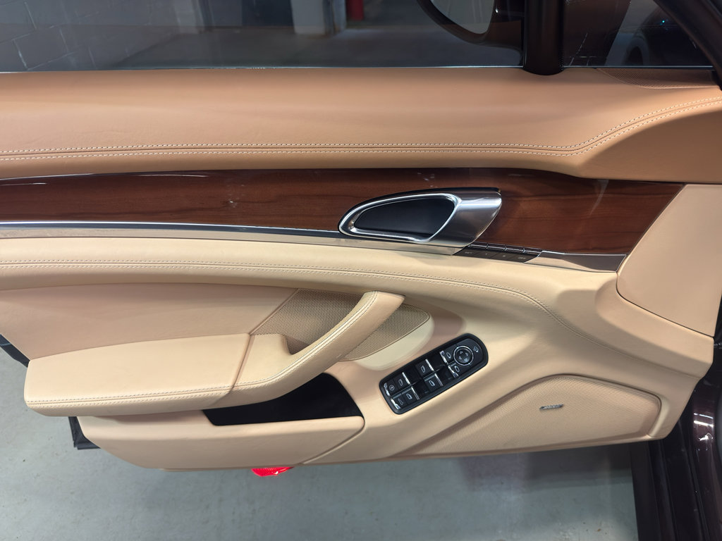 Used 2010 Porsche Panamera S RWD image 13