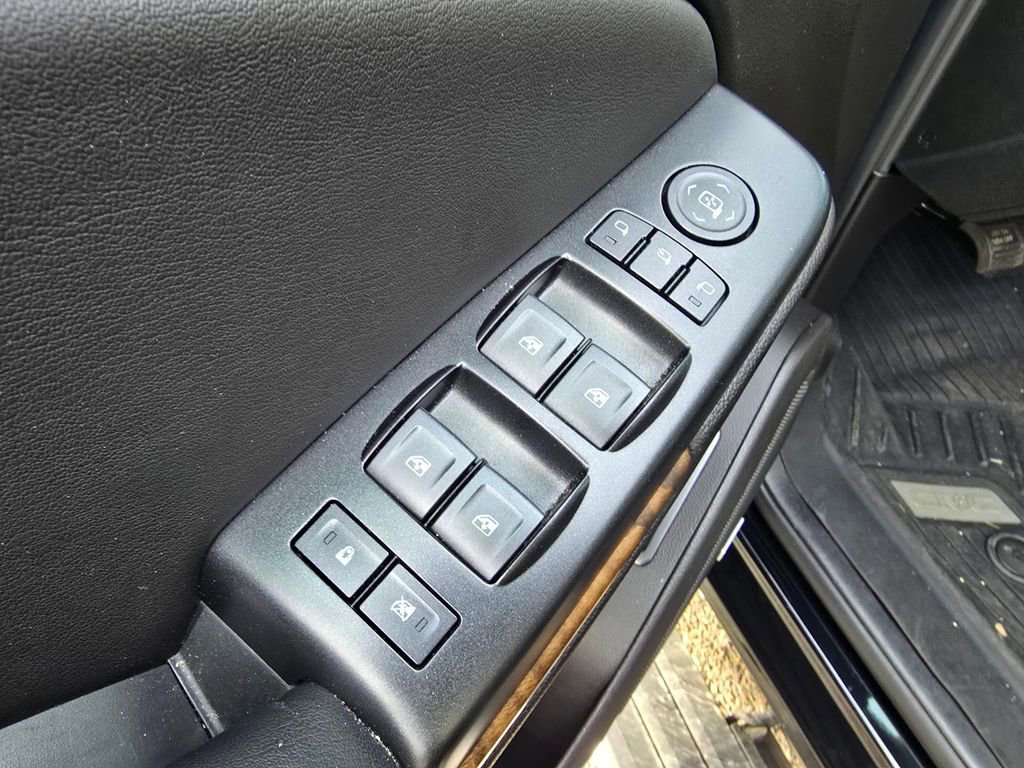 Used 2019 GMC Yukon Denali w/ Denali Ultimate Package image 28