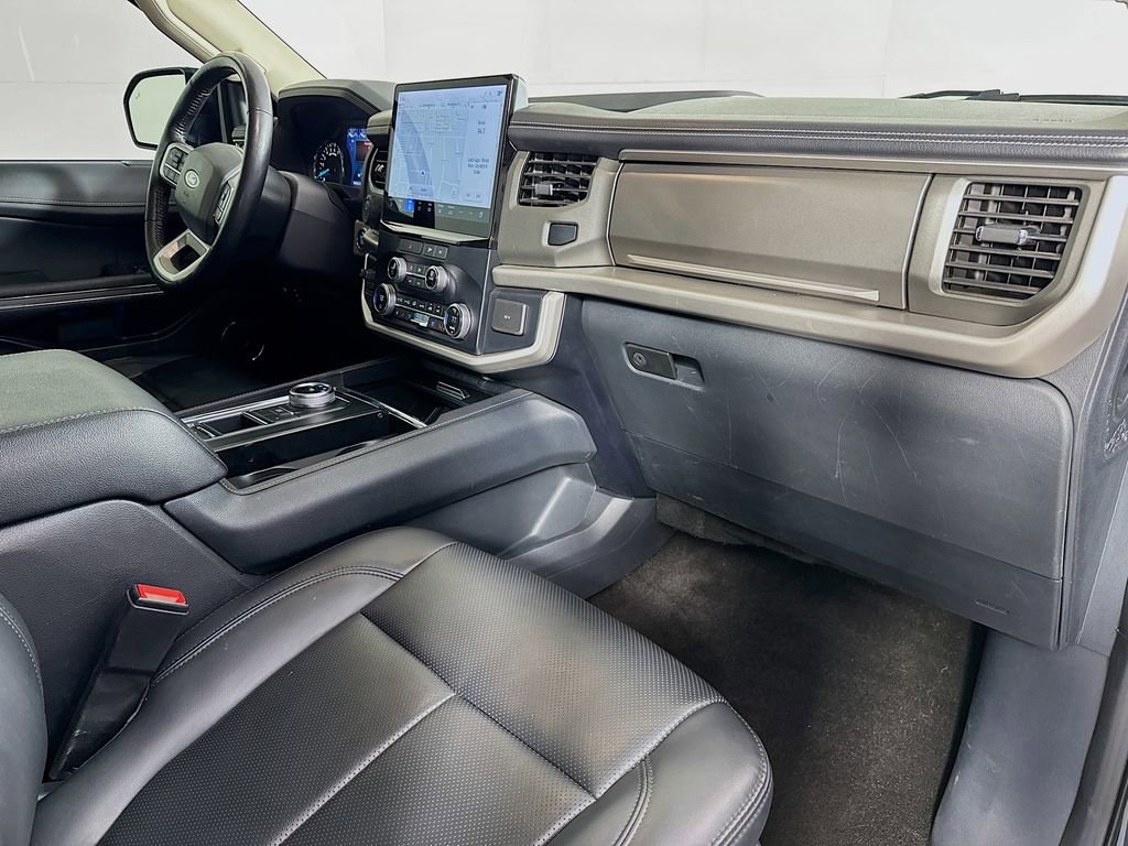 Used 2023 Ford Expedition Max XLT image 36