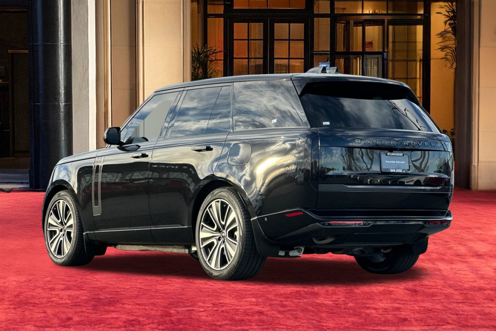 New 2025 Land Rover Range Rover SE image 4