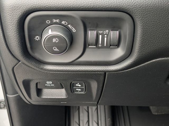 New 2026 RAM 1500 Laramie w/ Sport Appearance Package AWD/4WD image 16