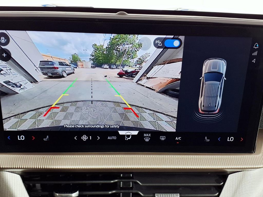 Used 2025 Ford Explorer Active image 15