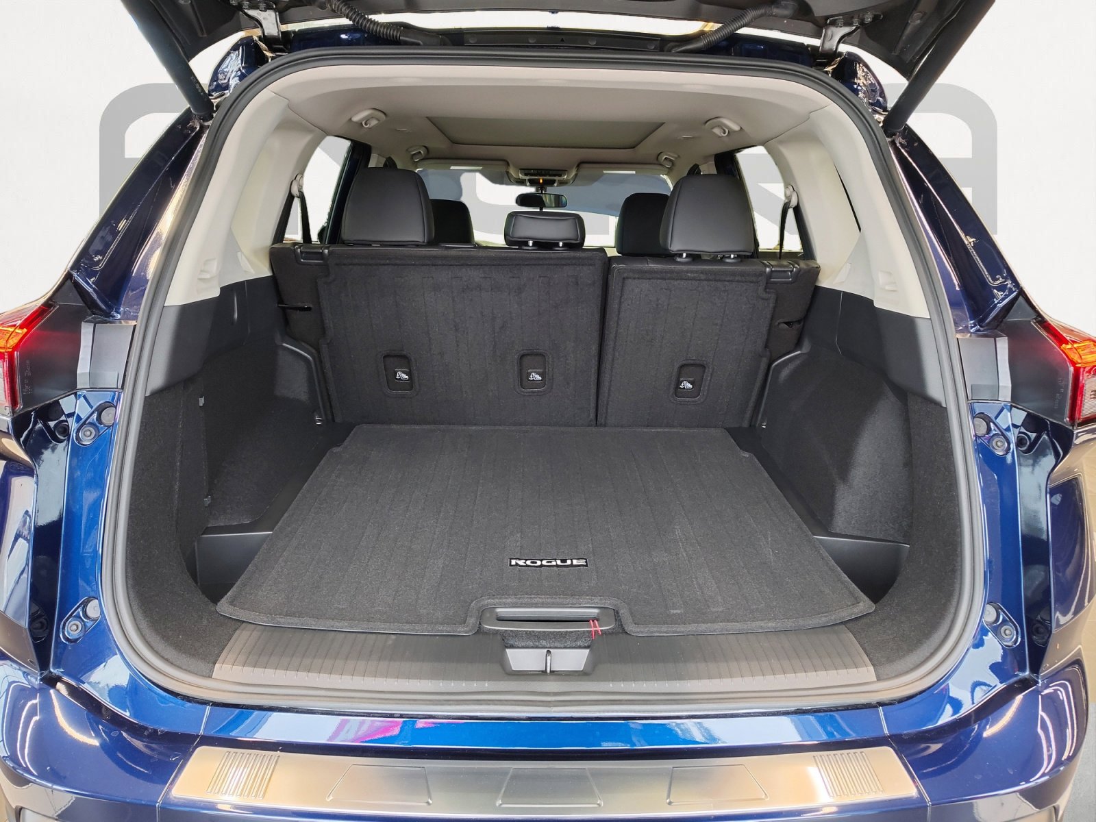 Certified 2025 Nissan Rogue SV w/ SV Premium Package image 16