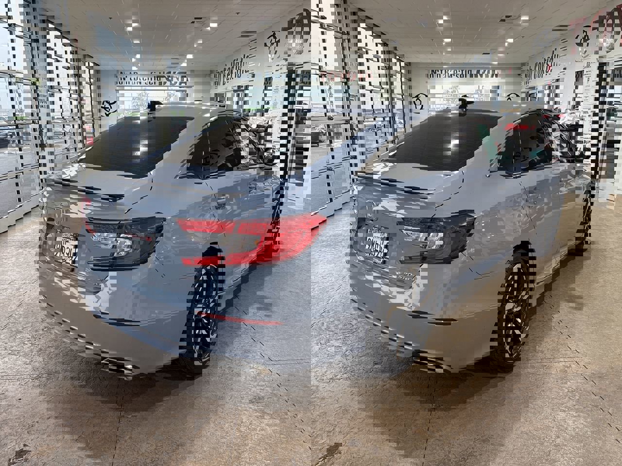 Used 2022 Honda Accord Sport image 2