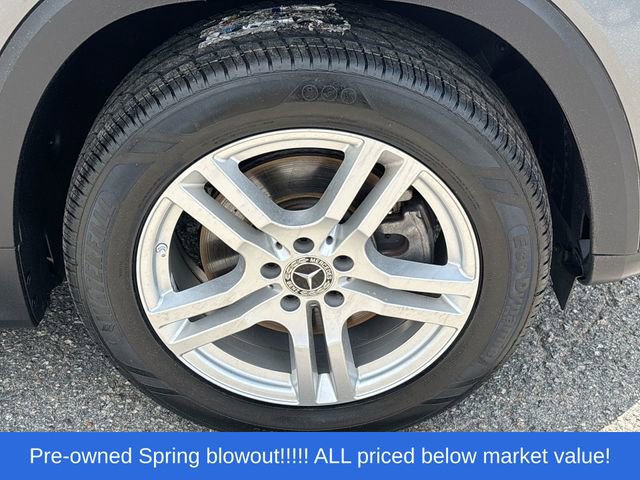 Used 2021 Mercedes-Benz GLB 250 4MATIC w/ Premium Package image 12