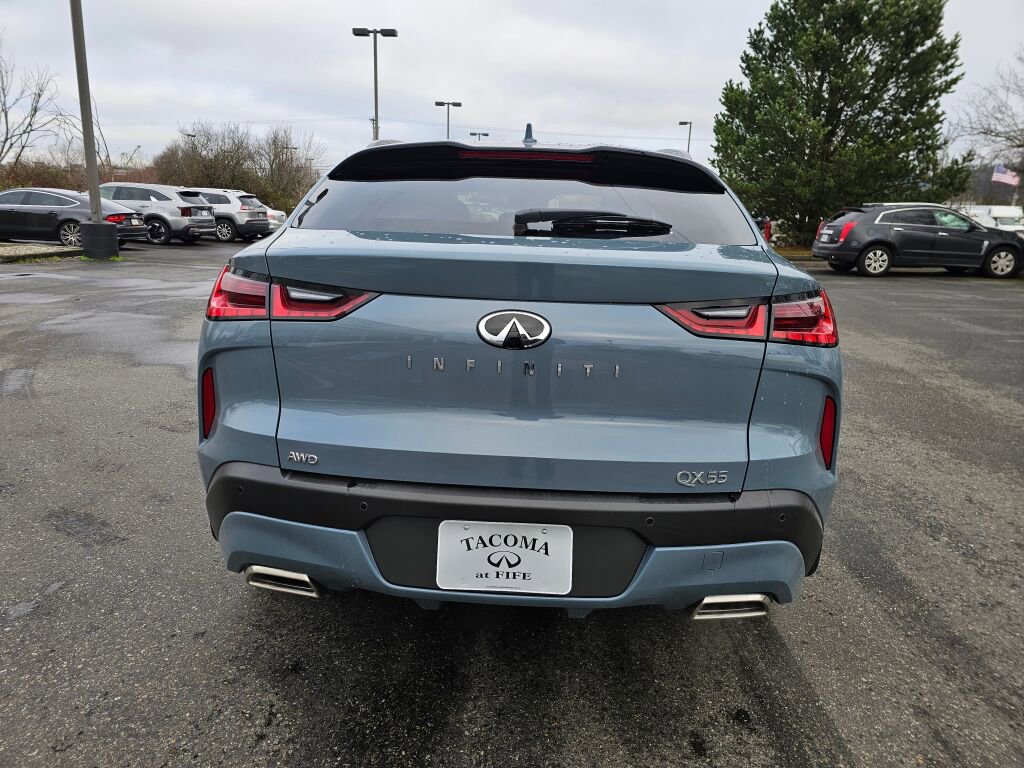 New 2025 INFINITI QX55 Essential image 6