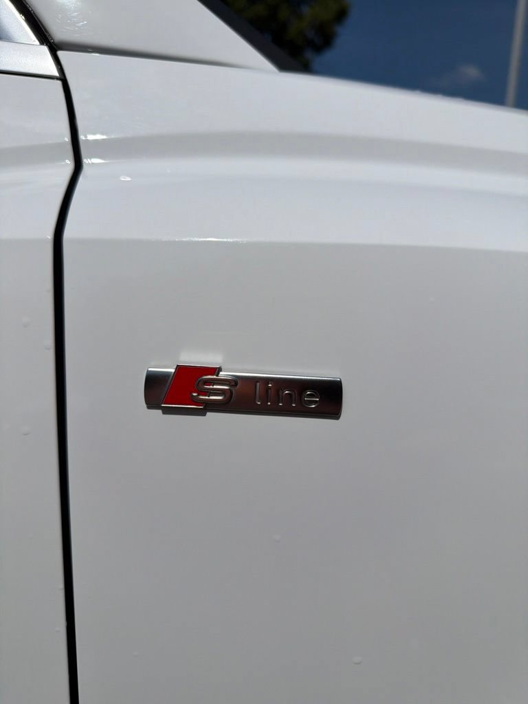 Used 2025 Audi Q3 2.0T Premium AWD/4WD image 7