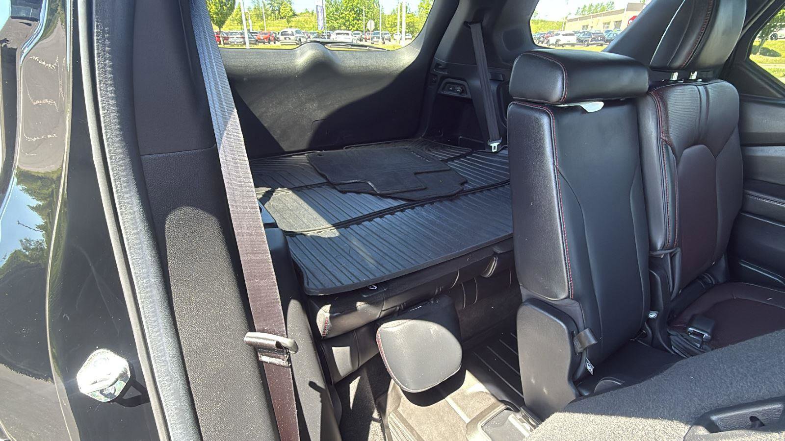 Certified 2025 Honda Pilot Black Edition image 20