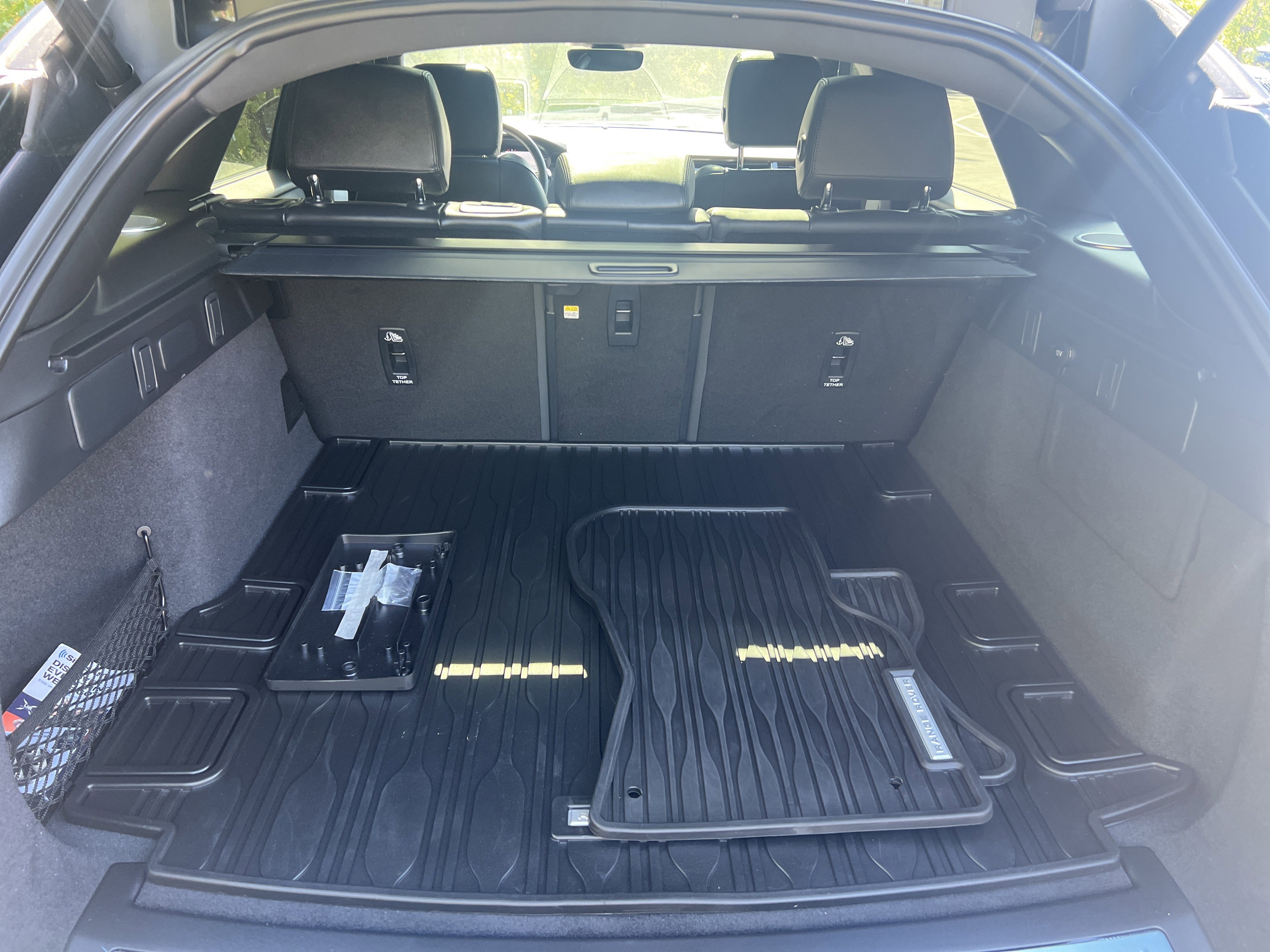 Certified 2024 Land Rover Range Rover Velar Dynamic SE image 32