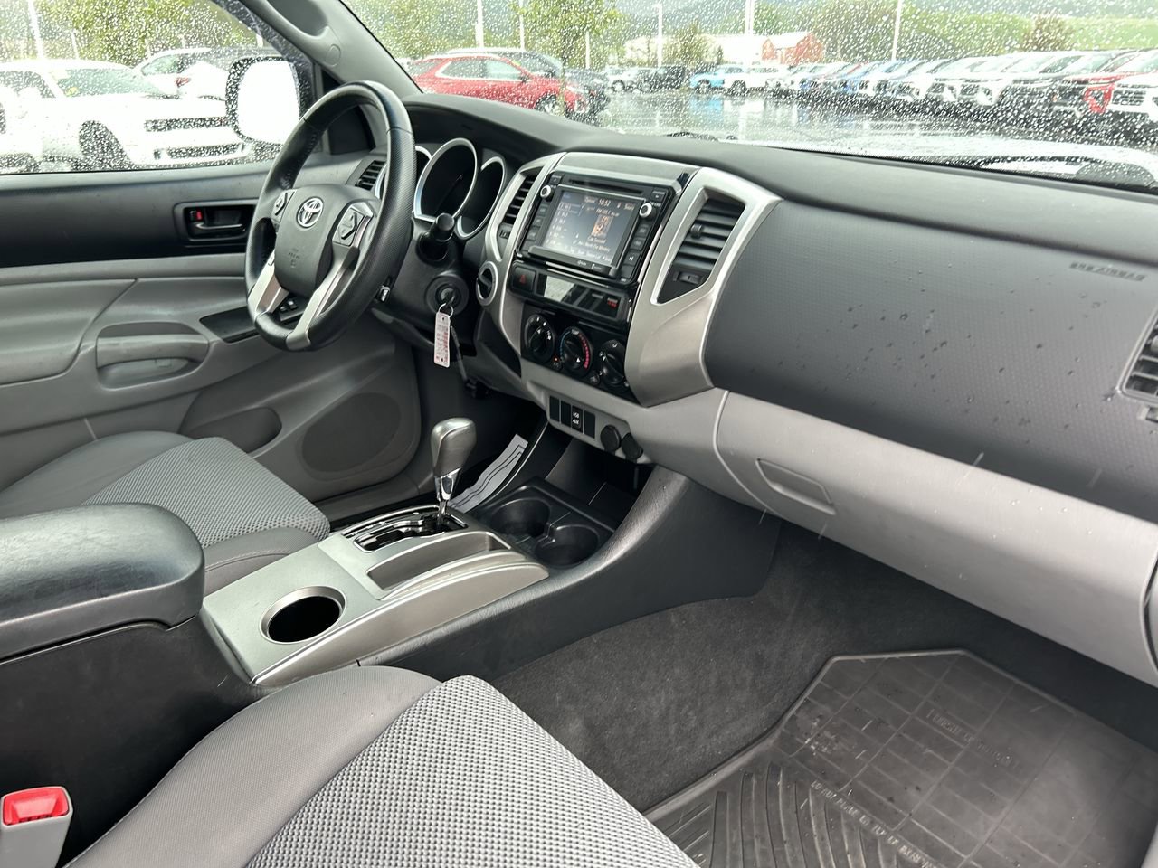 Used 2015 Toyota Tacoma 4x4 Access Cab V6 w/ TRD Sport Package image 17