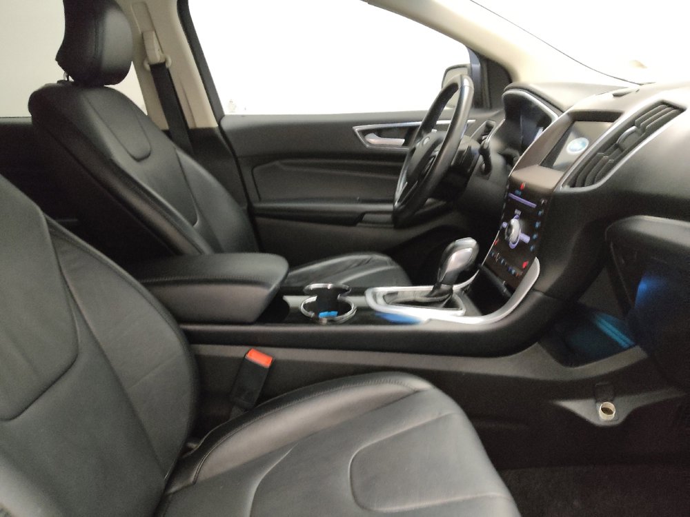 Used 2017 Ford Edge Titanium w/ Technology Package image 19