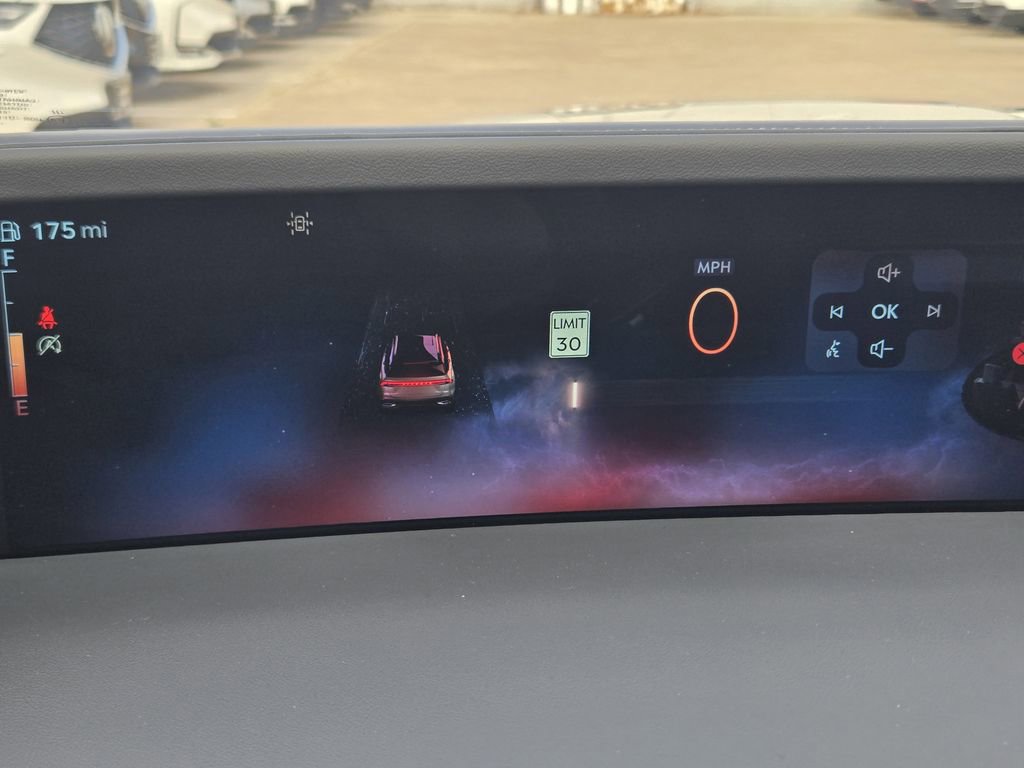 Used 2024 Lincoln Nautilus Reserve w/ Equipment Group 202A image 17